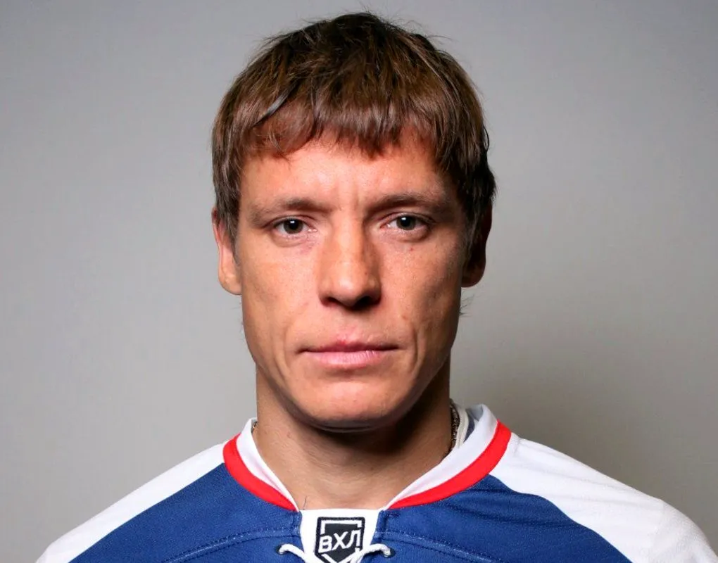 Александр Сёмин хоккеист