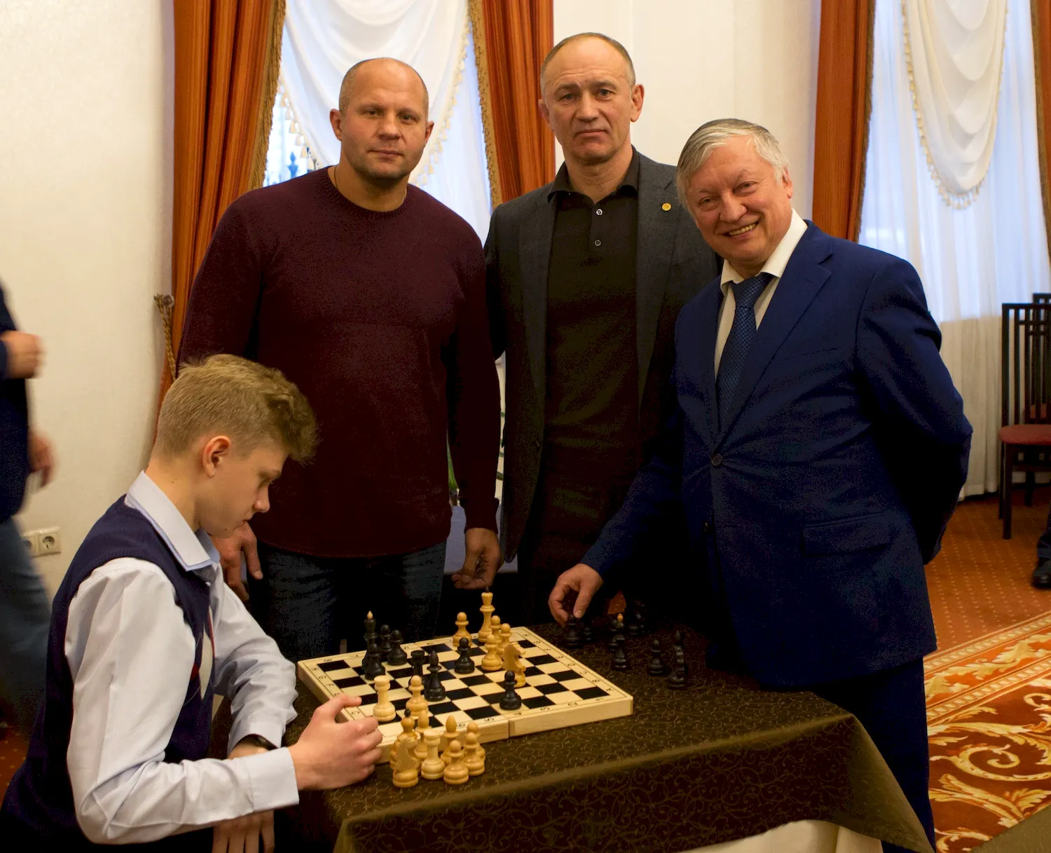 Анатолий Тихонов шахматы