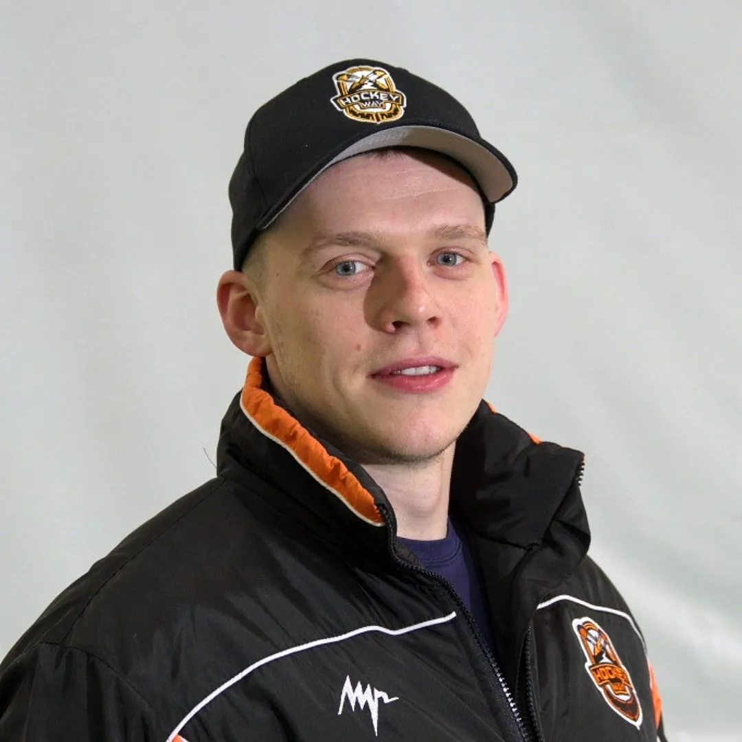 Андрей Студеникин хоккеист