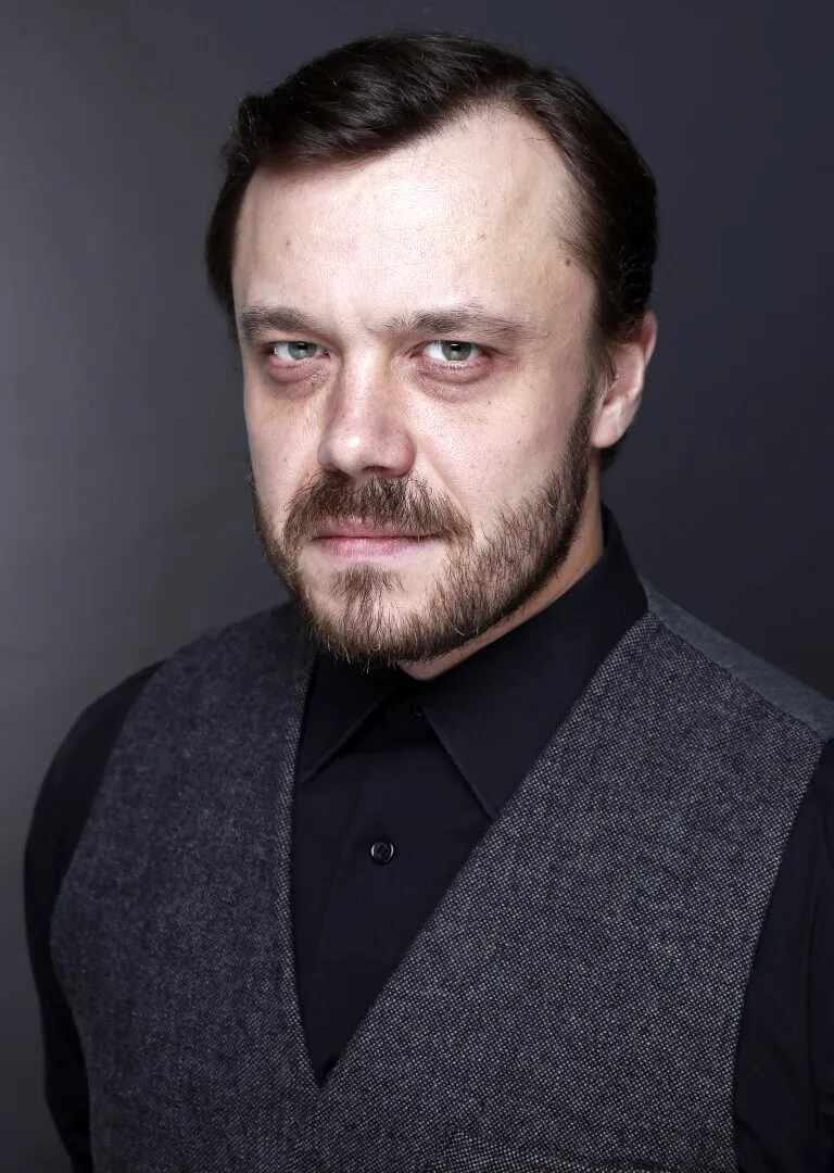 Артур Иванов актер