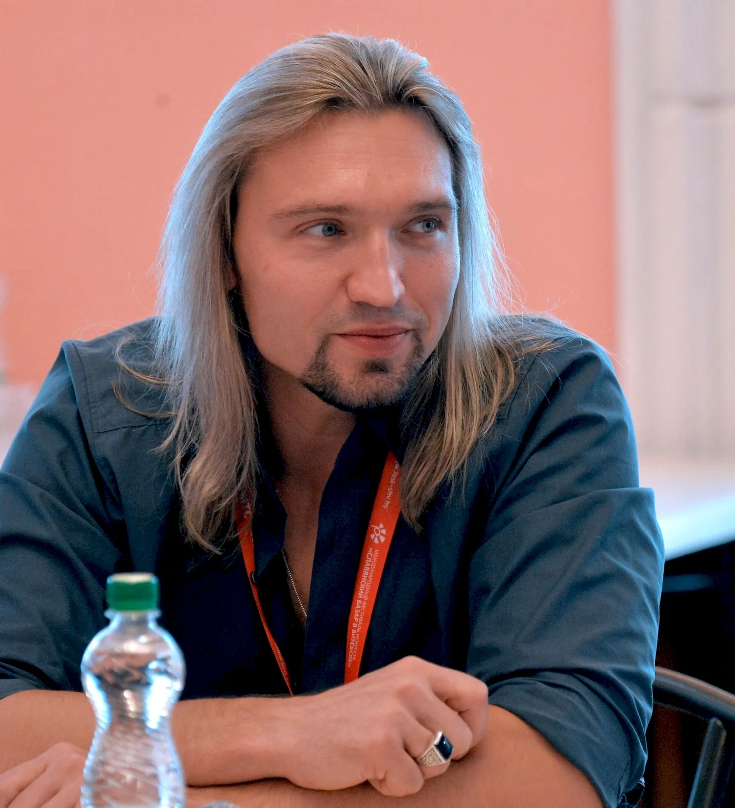 Белорусский певец Петр Елфимов