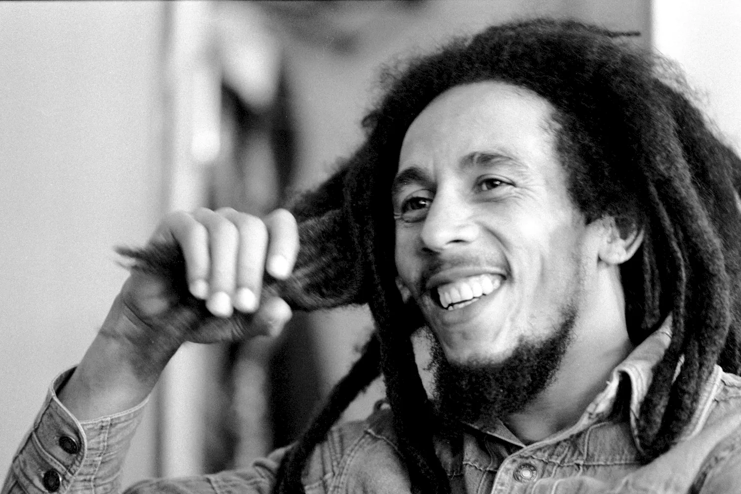 Bob Marley подстрелили фото