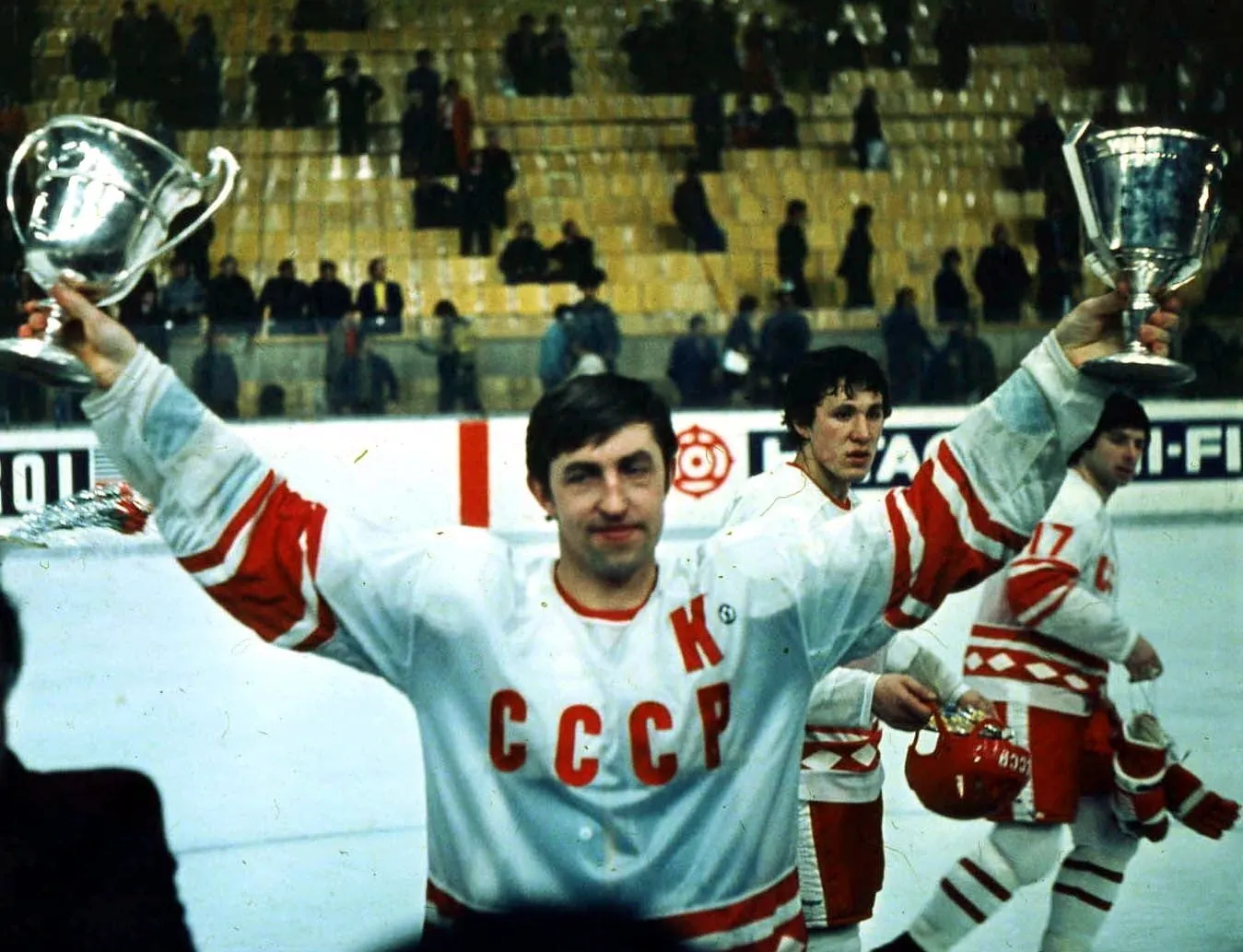 Борис Михайлов хоккеист