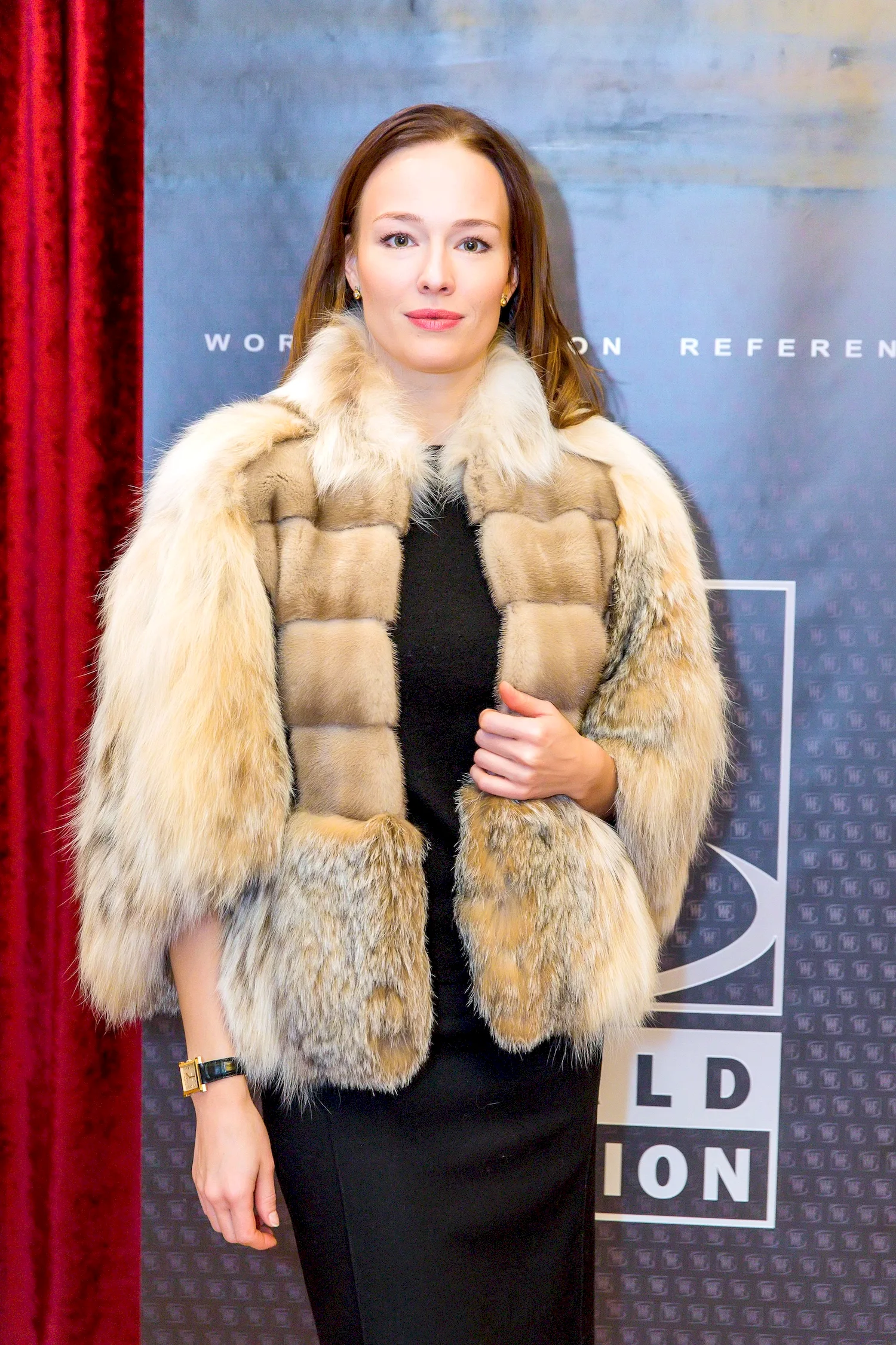 Екатерина Маликова в брюках