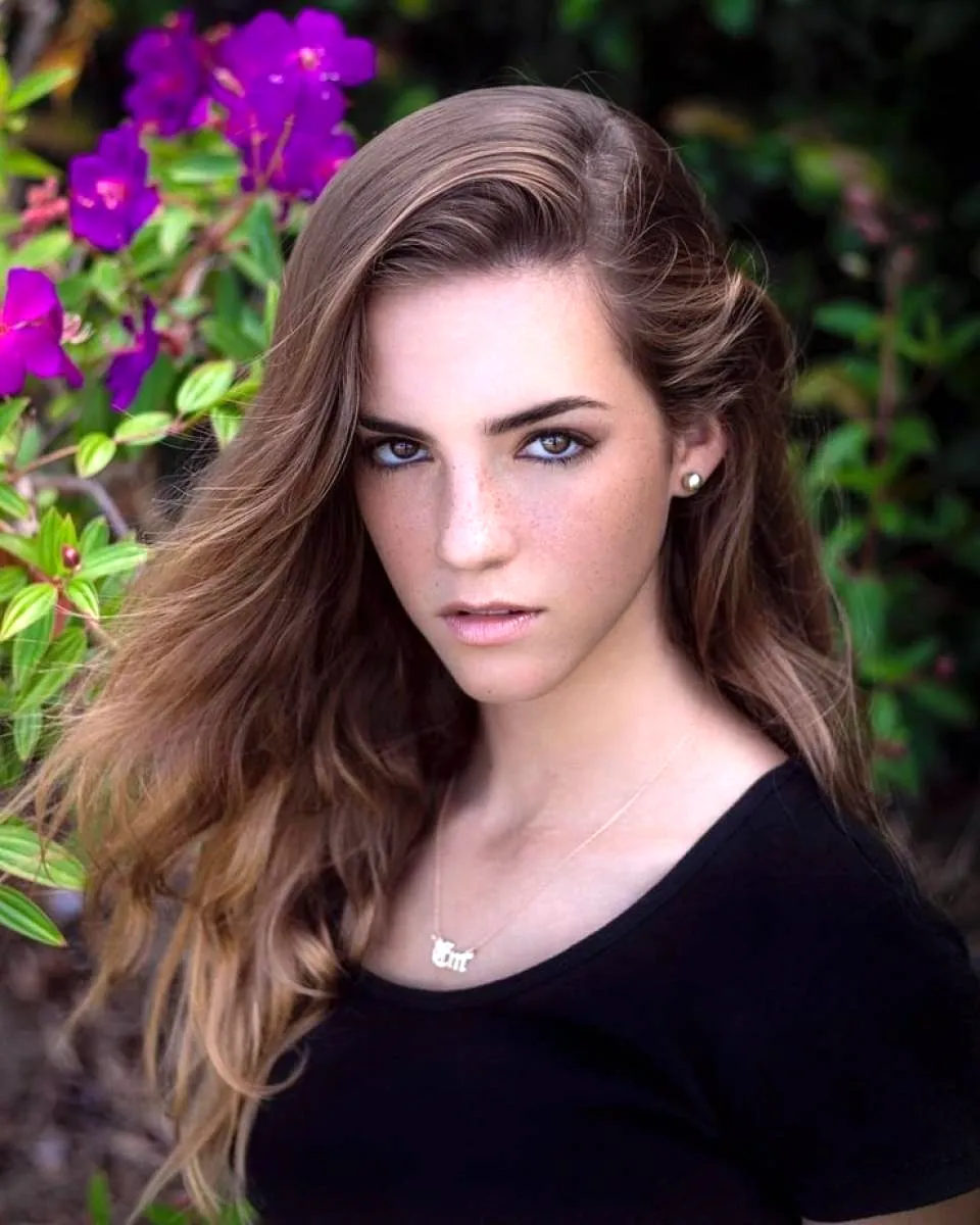 Emily Feld модель