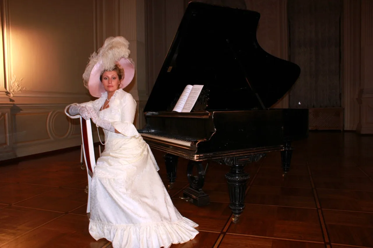 Фотография Зеленского женой платье жены юбка как клавиши рояля