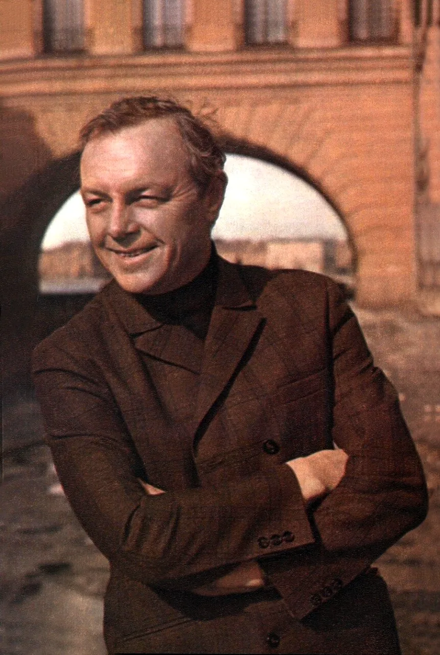 Кирилл Лавров (1925-2007)