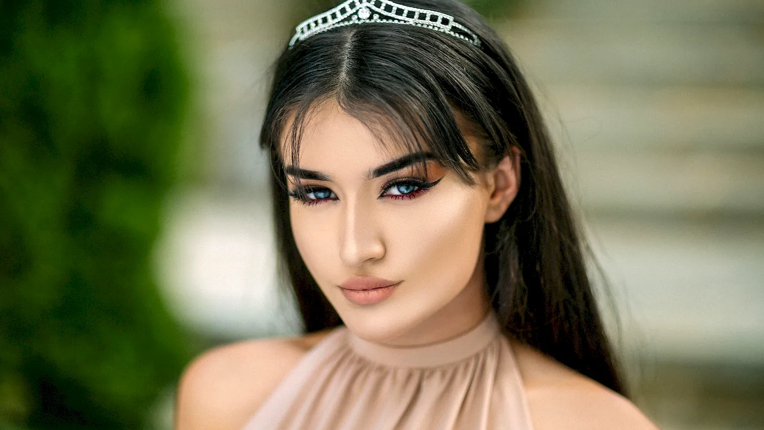 Красивые женщины арабского мира синими глазами 50