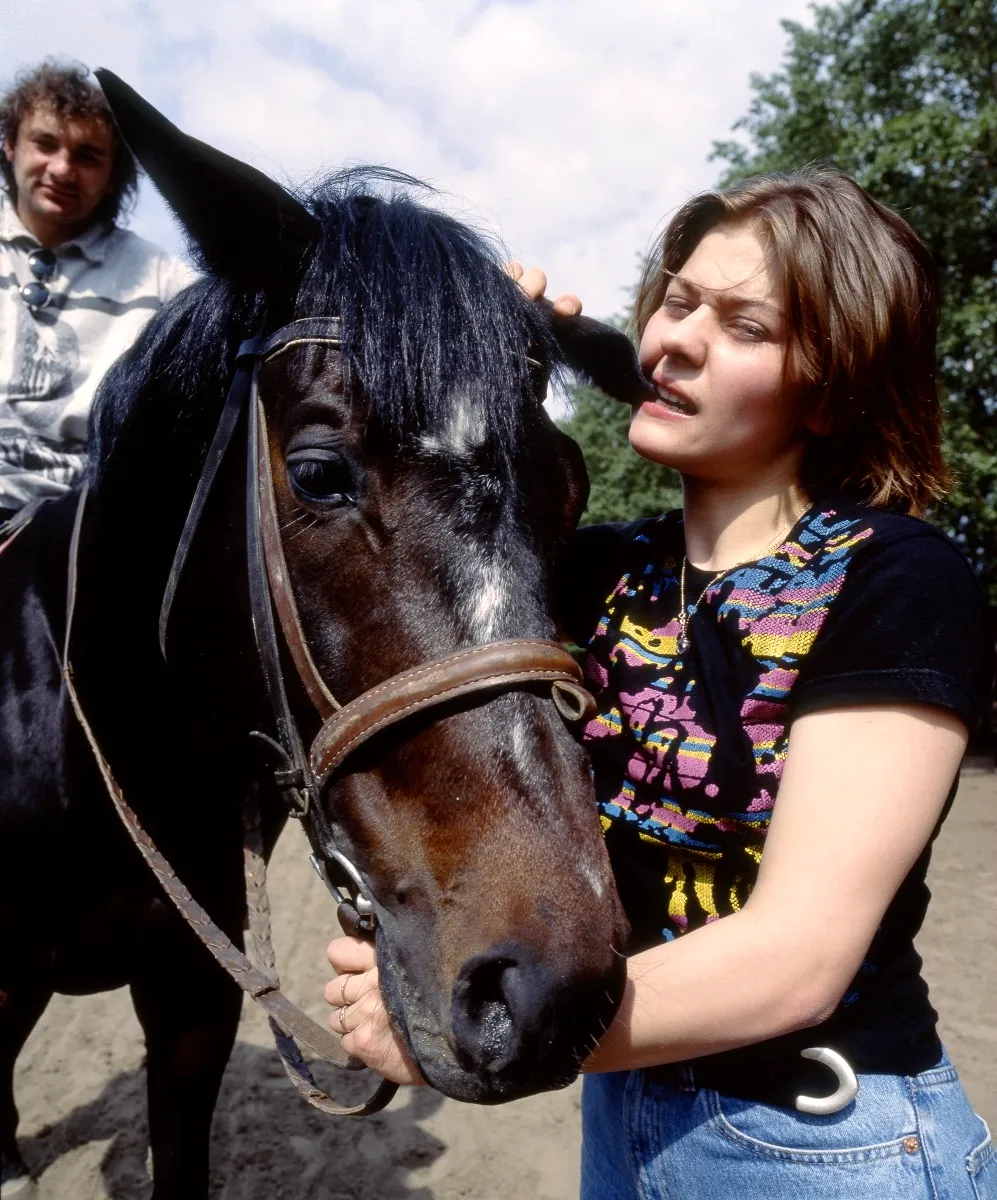 Мария Голубкина конный
