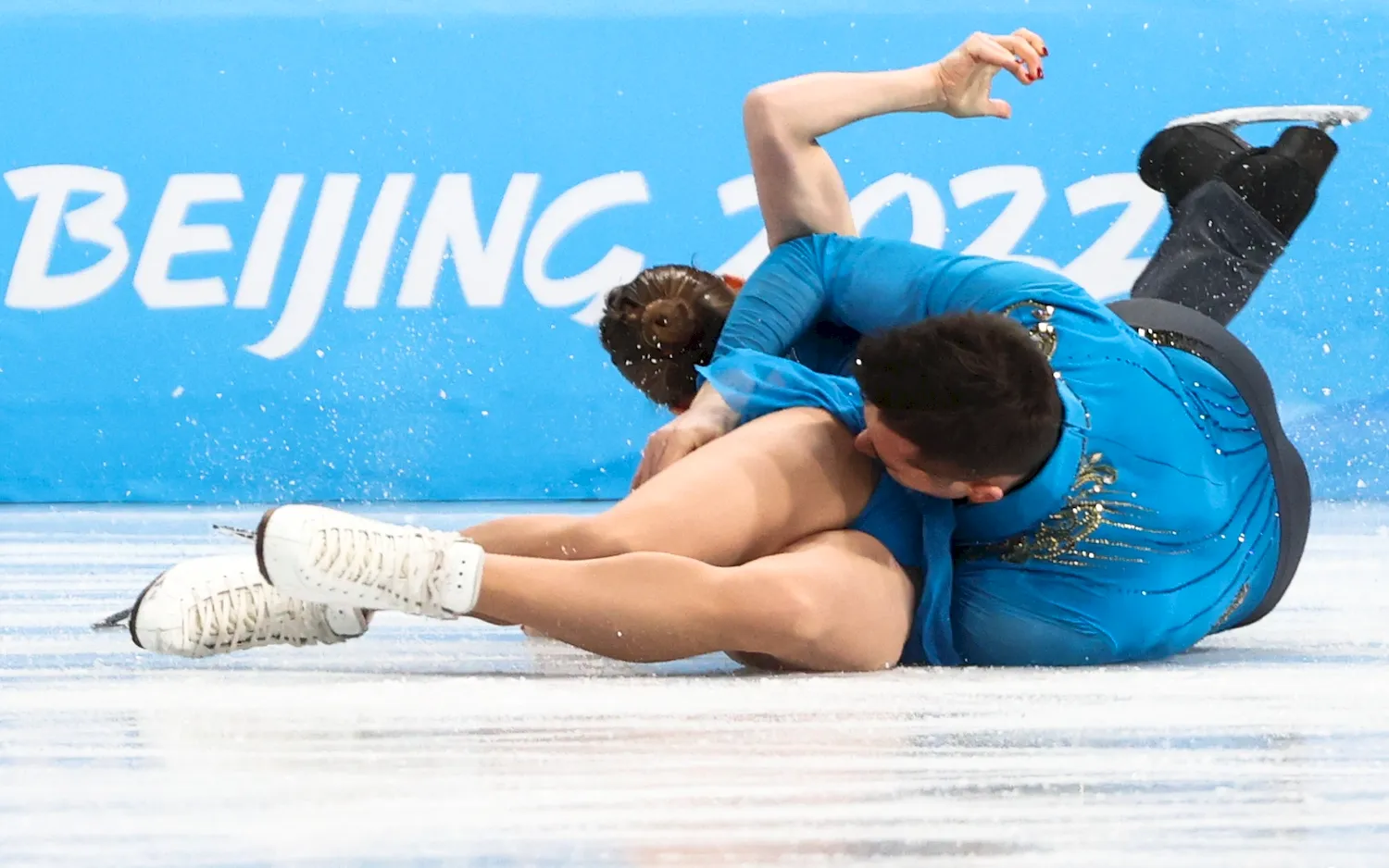 Мишина и Галлямов падение олимпиада 2022