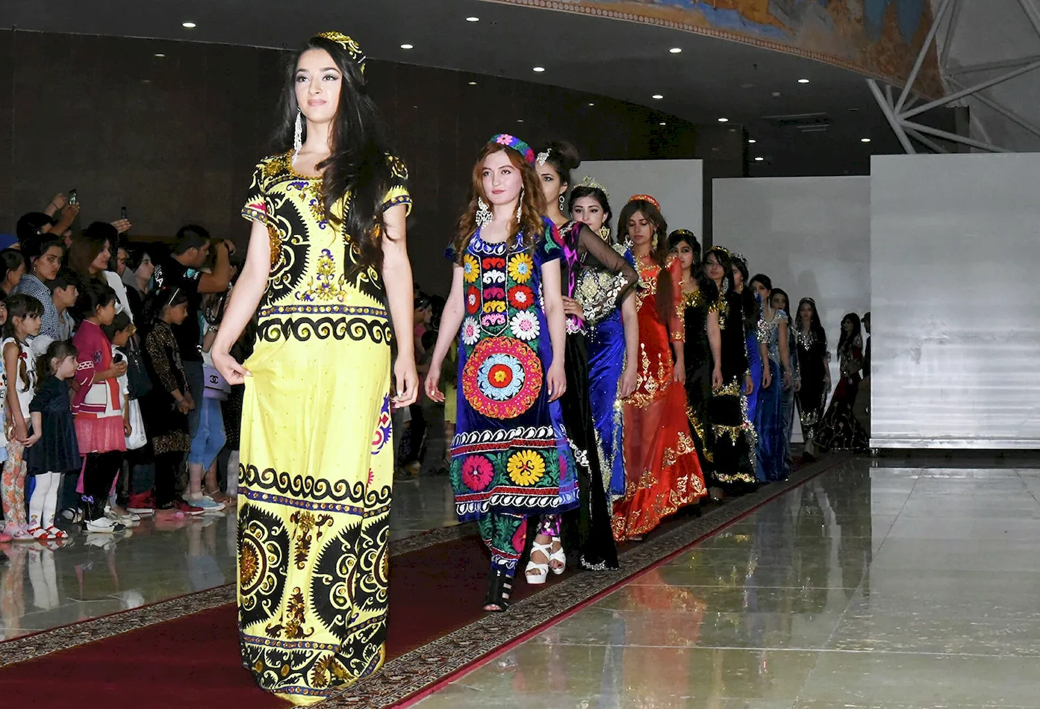 Мода 2020 год Таджикистана чакан