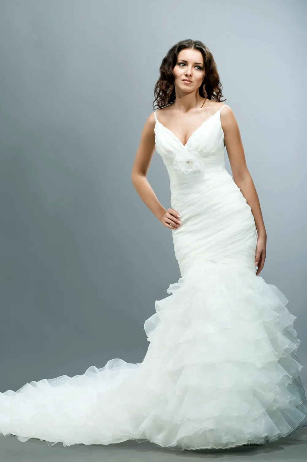 Модель в свадебном платье съемка