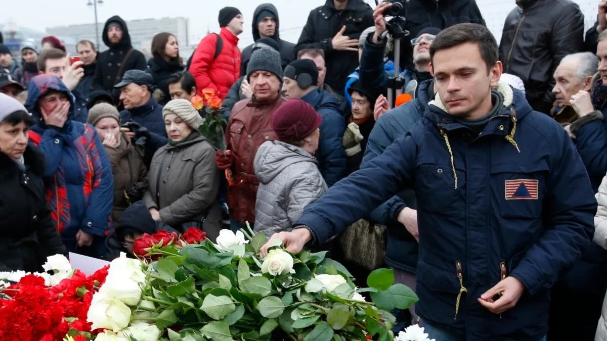 Навальный на похоронах Бориса Немцова