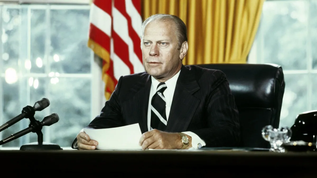 Президент США Джеральд Форд пригласил Али в белый дом