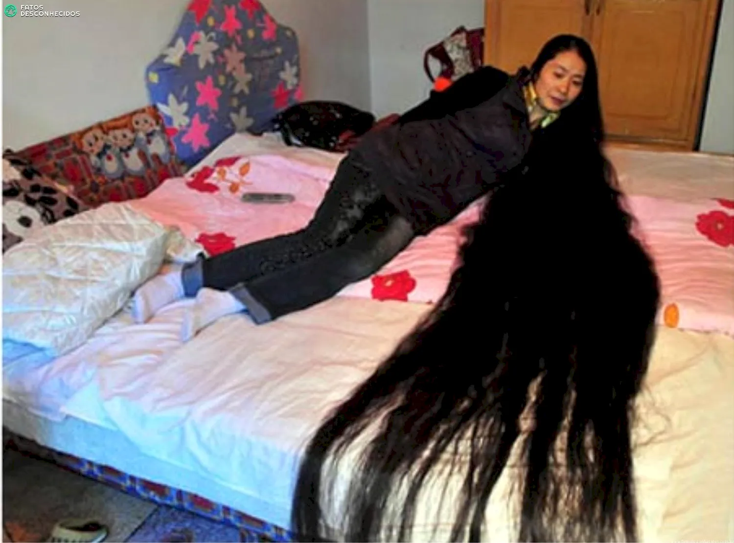 Се Цюпин самые длинные волосы