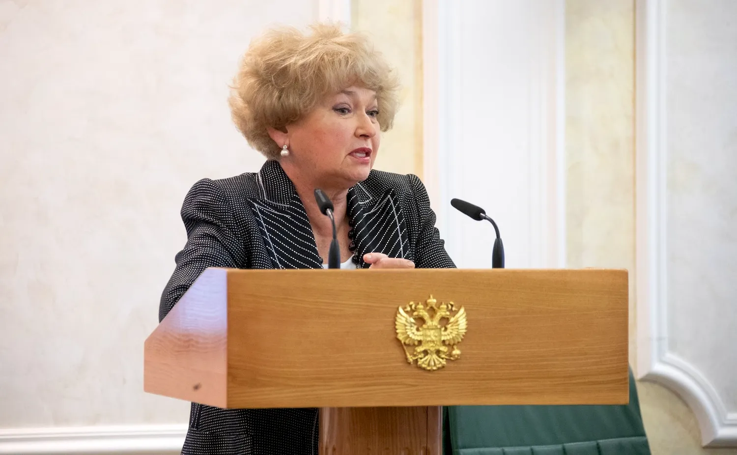 Сенатор Людмила Нарусова