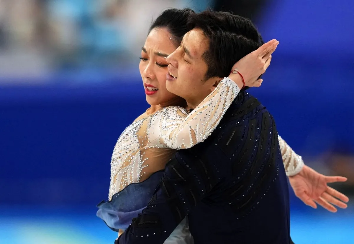 Сильно упала китайская пара на Олимпиаде