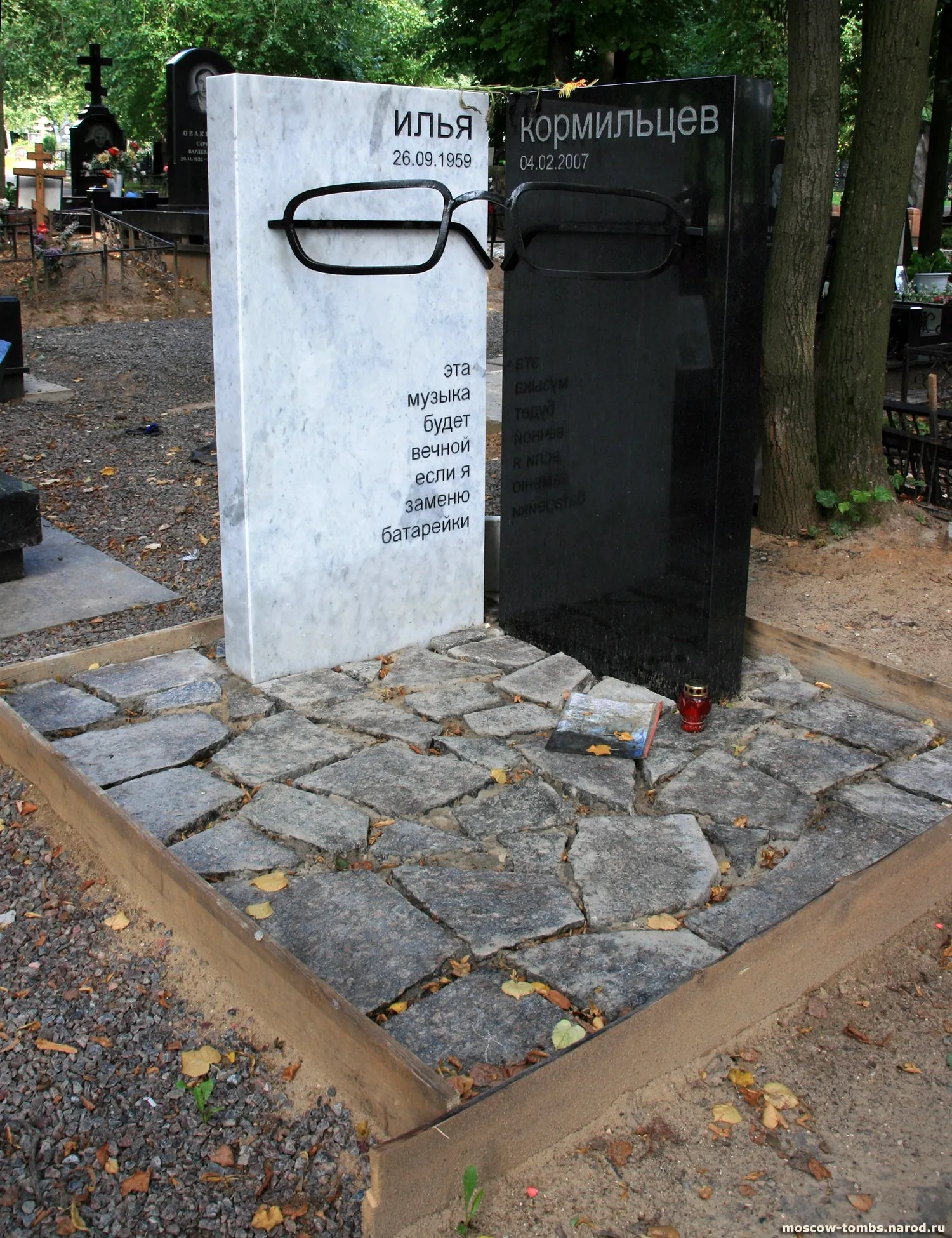 Троекуровское кладбище памятник Кормильцеву