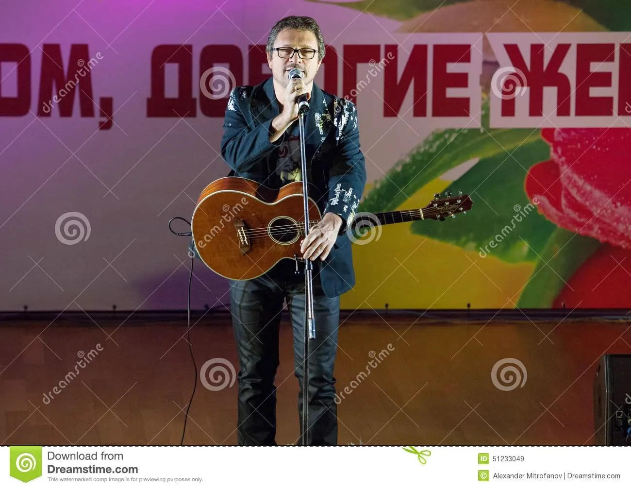 Владимир Маркин на сцене