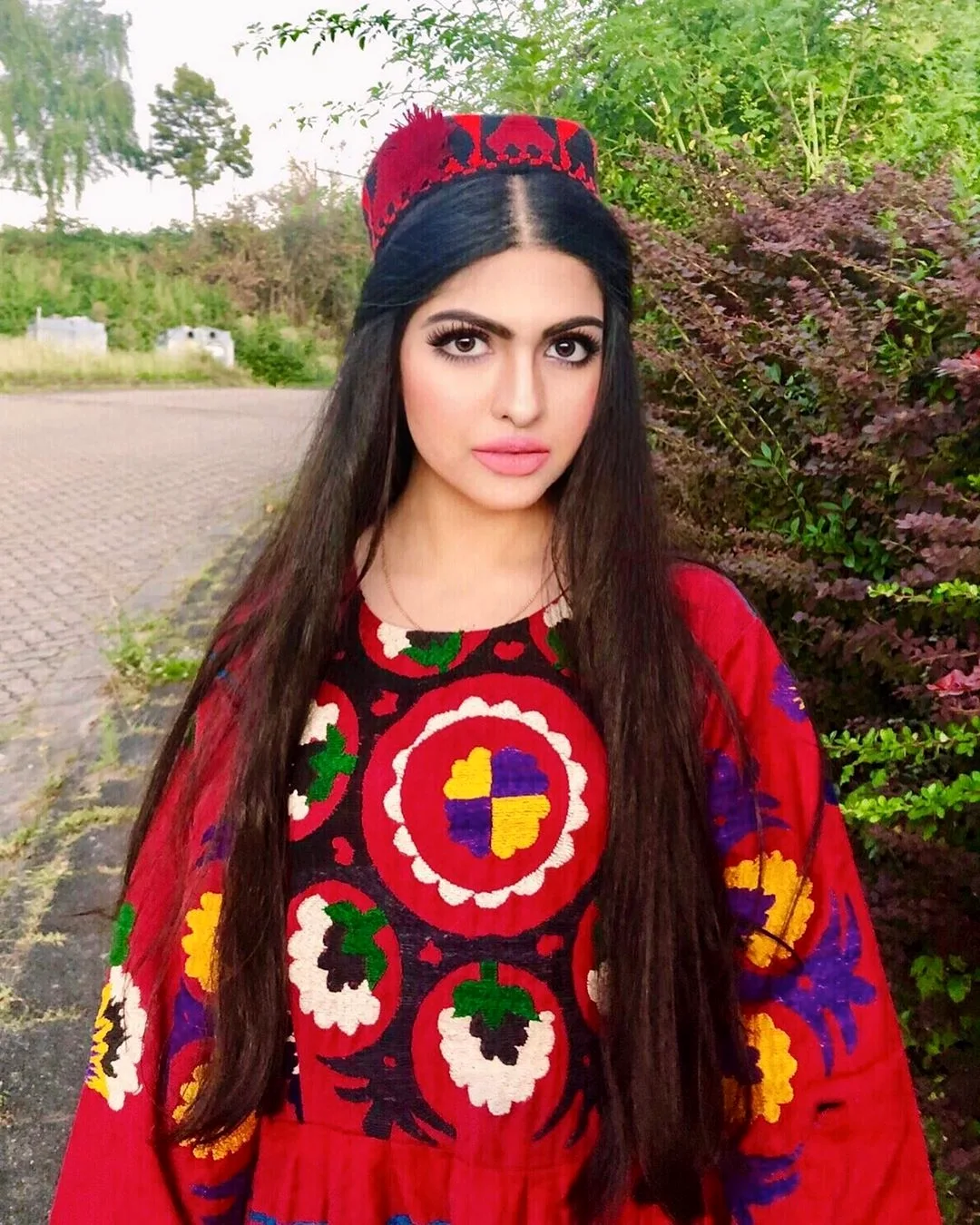 Афганский таджики национальный костюм