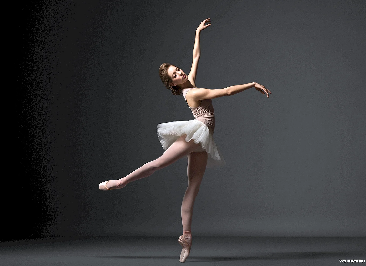 Александра Трикоз балерина