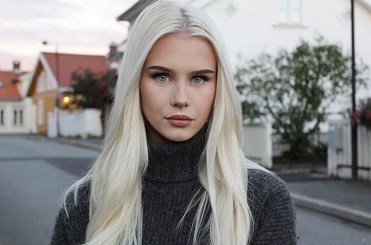 Amalie Marstrand модель