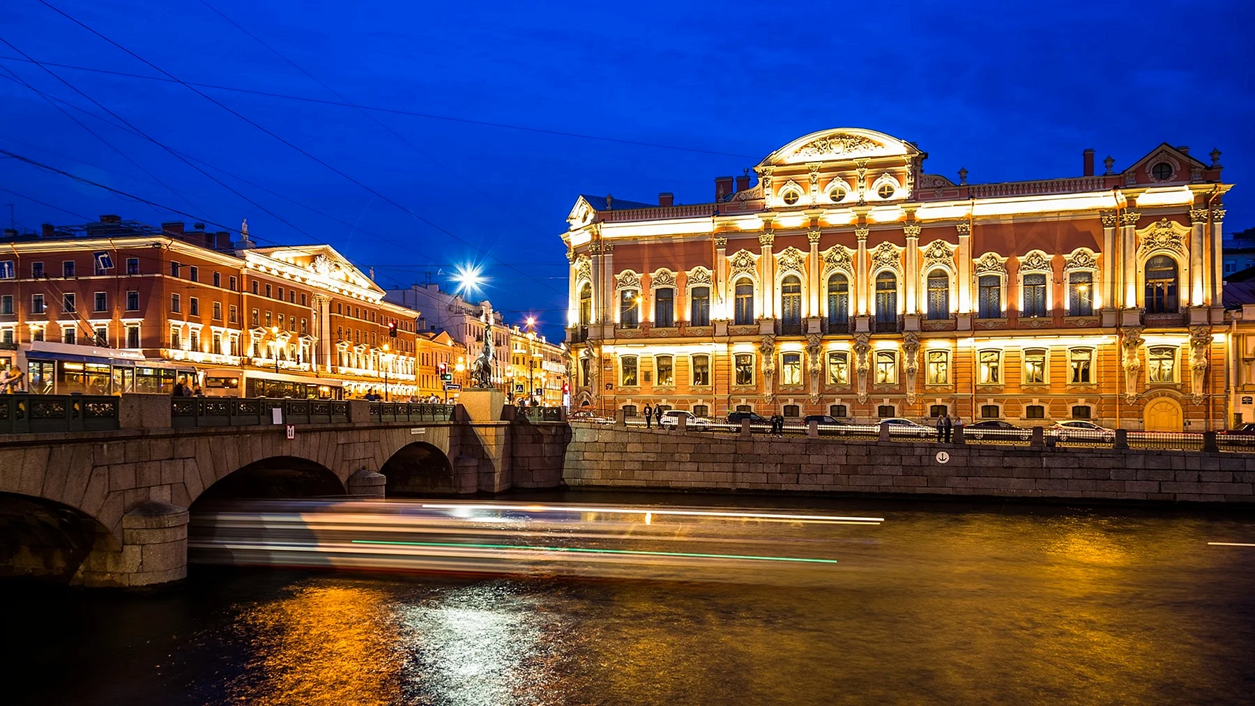 Аничков дворец и мост в Санкт-Петербурге