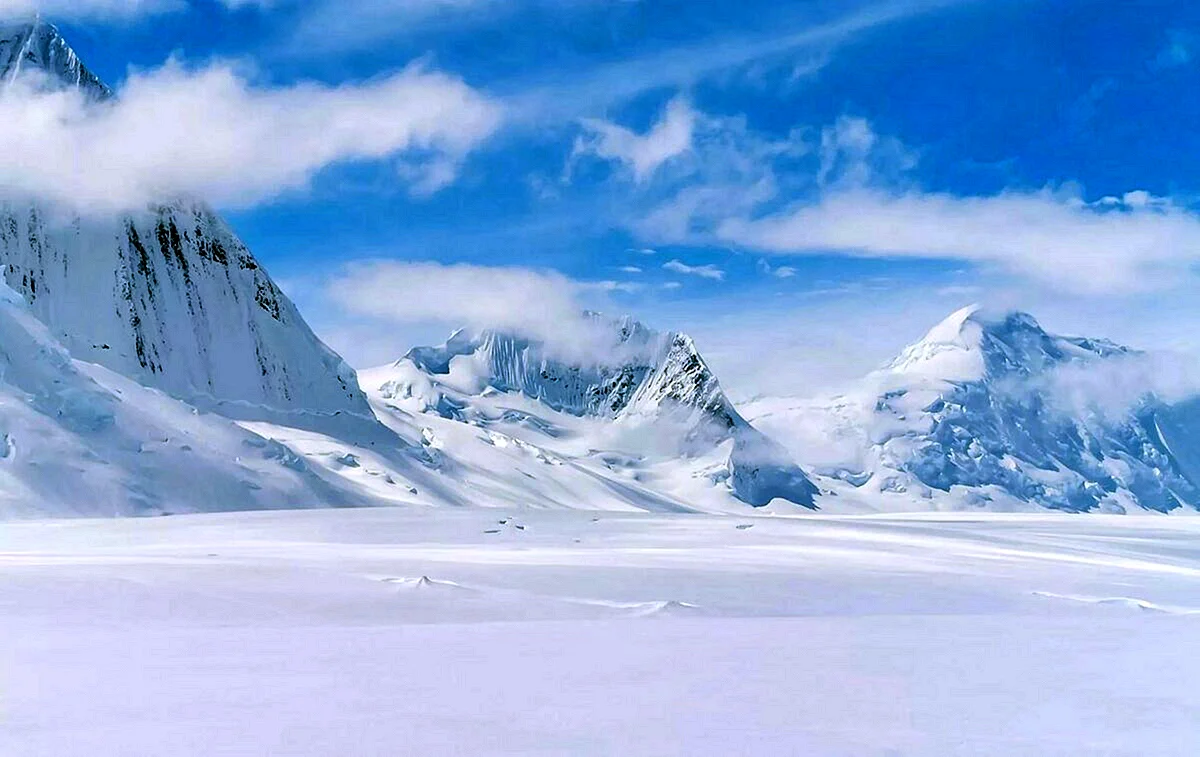 Антарктида снег
