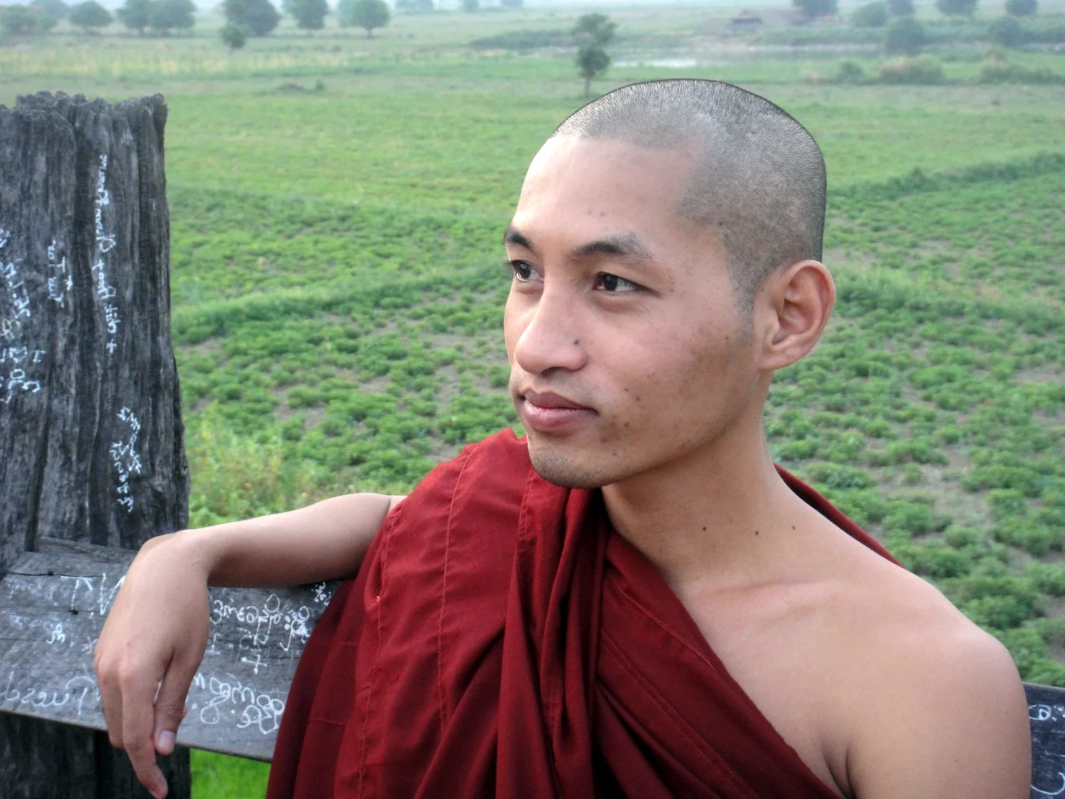 Арахан буддийский монах