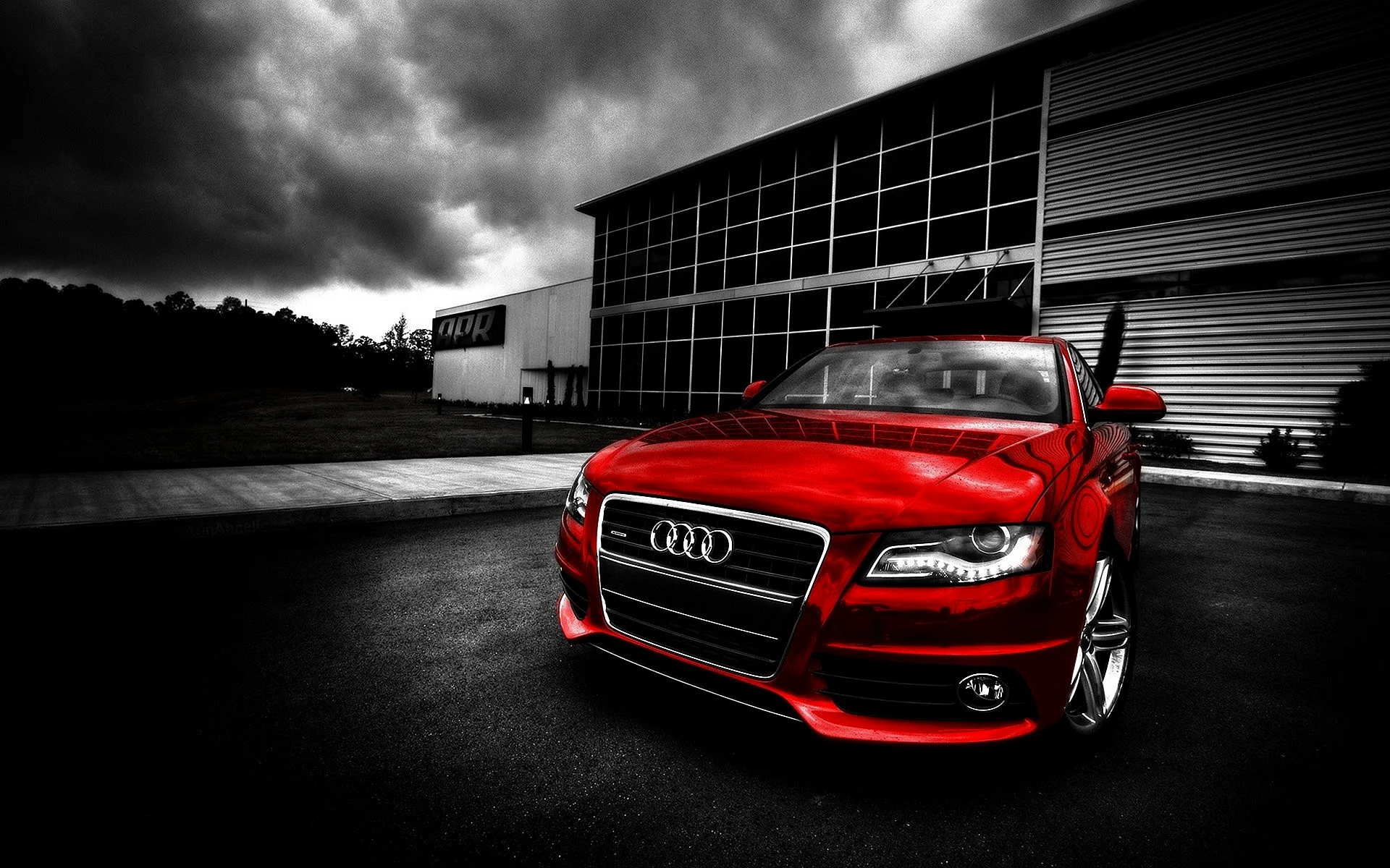 Audi q7 красная
