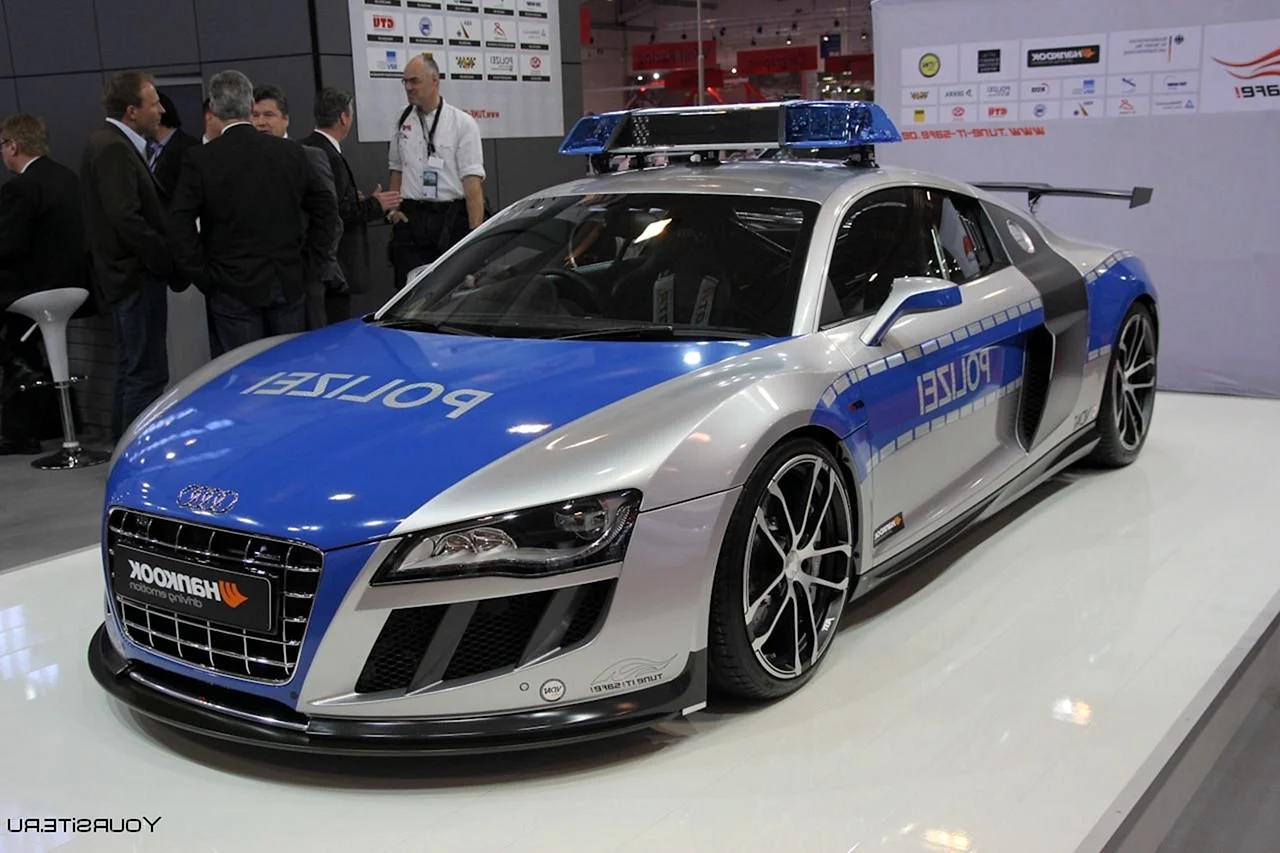 Audi r8 полиция