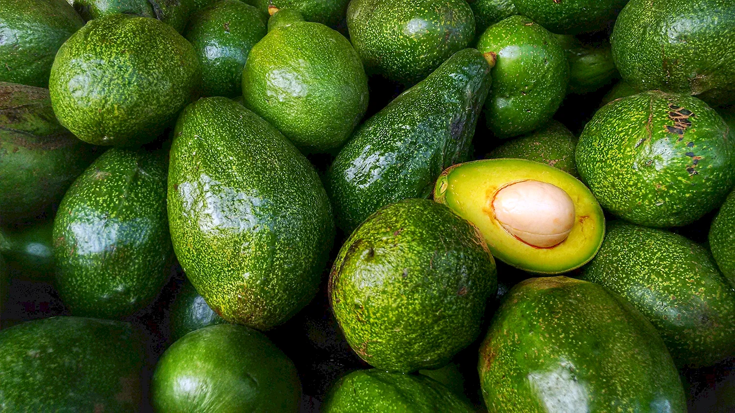 Авокадо Хасс зеленый