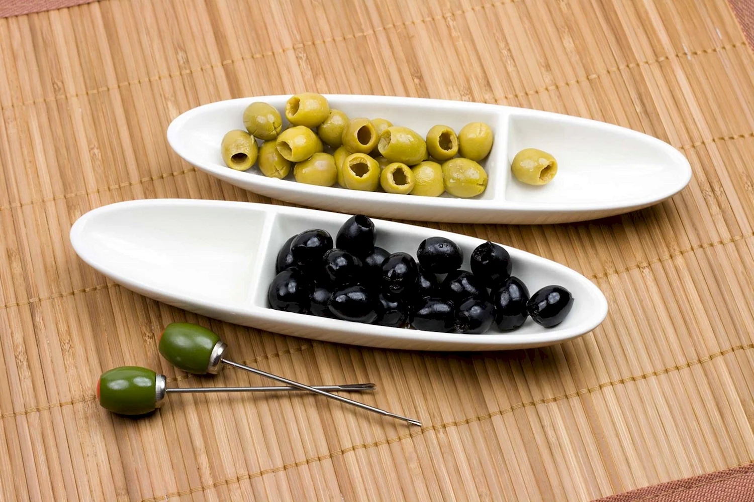 Авокадо оливки маслины