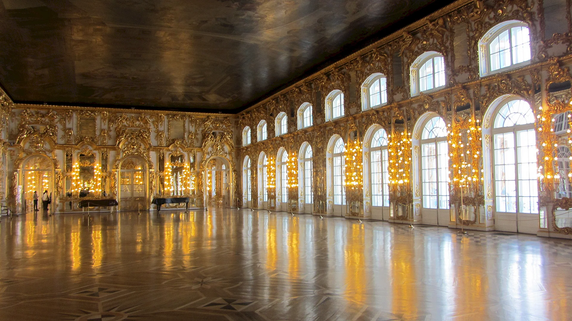 Бальный зал зимнего дворца