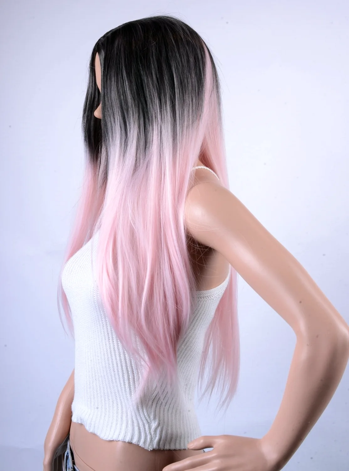 Бело розовые волосы