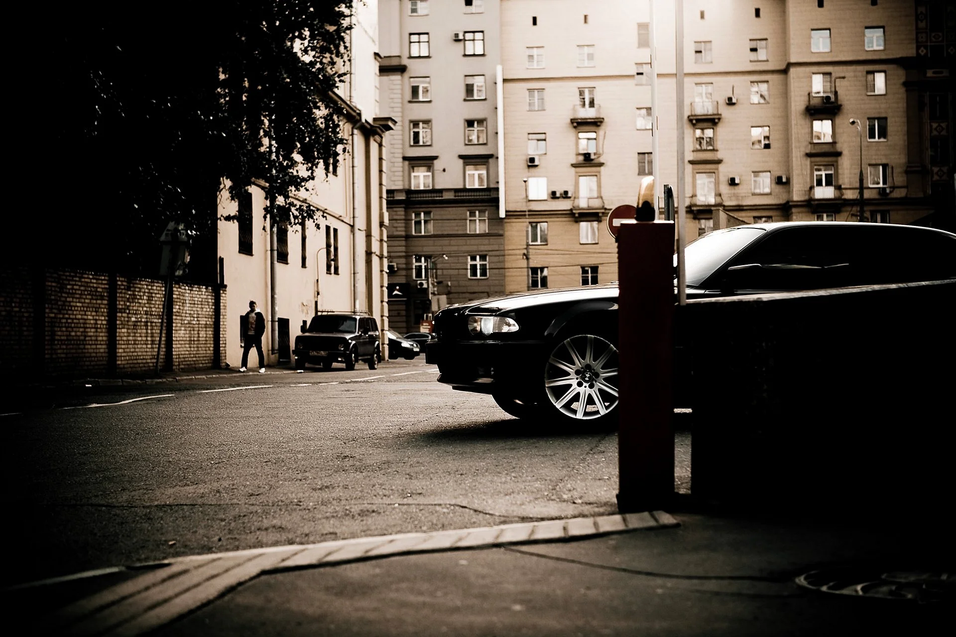 BMW e38 город улица