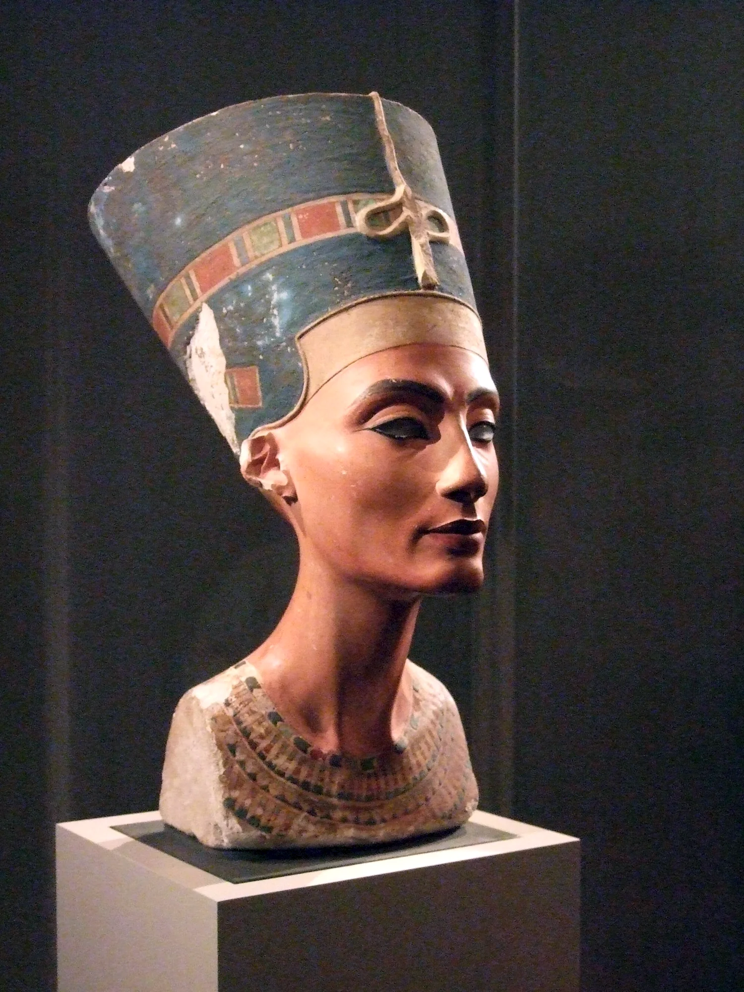 Бог Нефертити