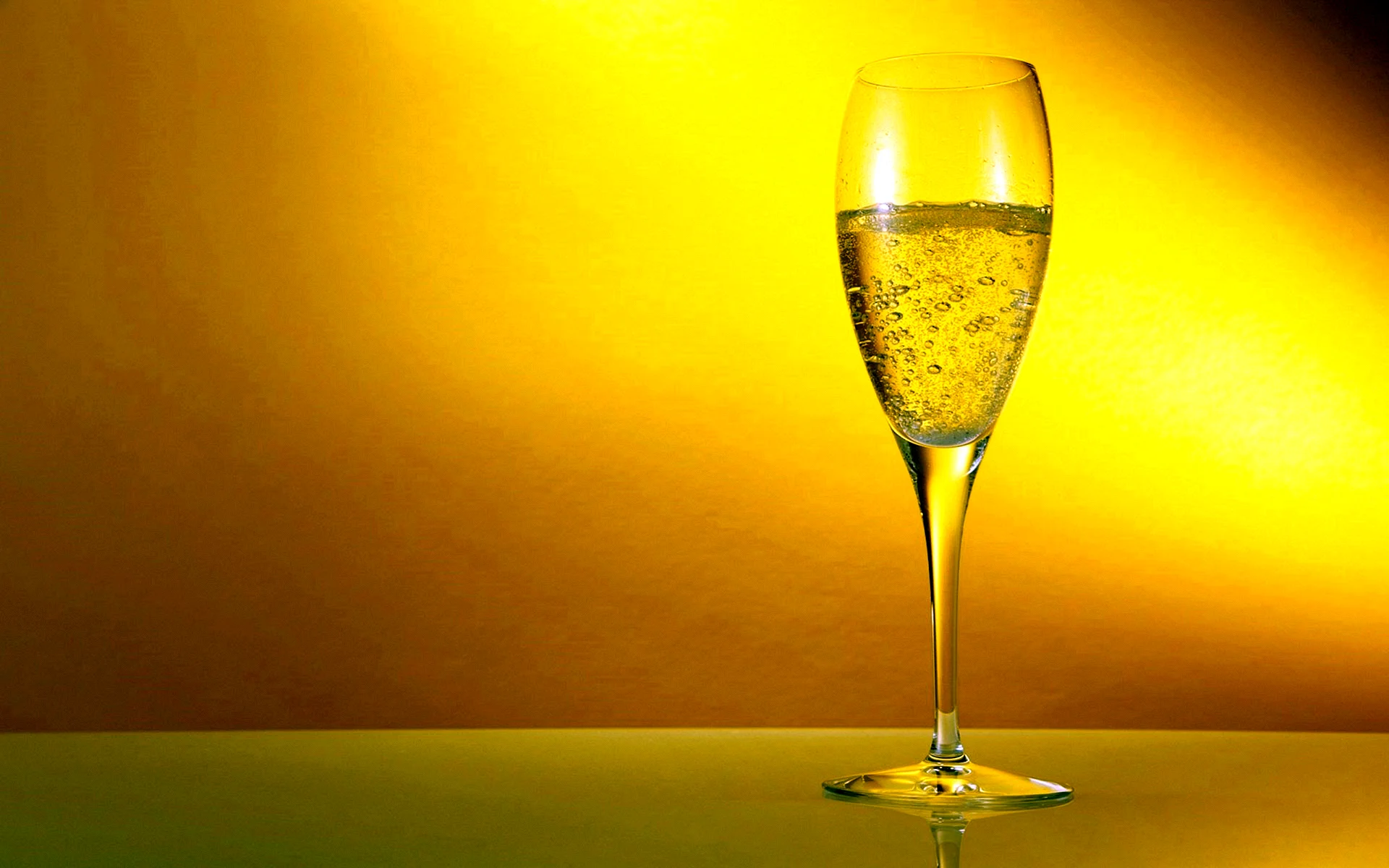 «Бокал шампанского» («бокал вина»)