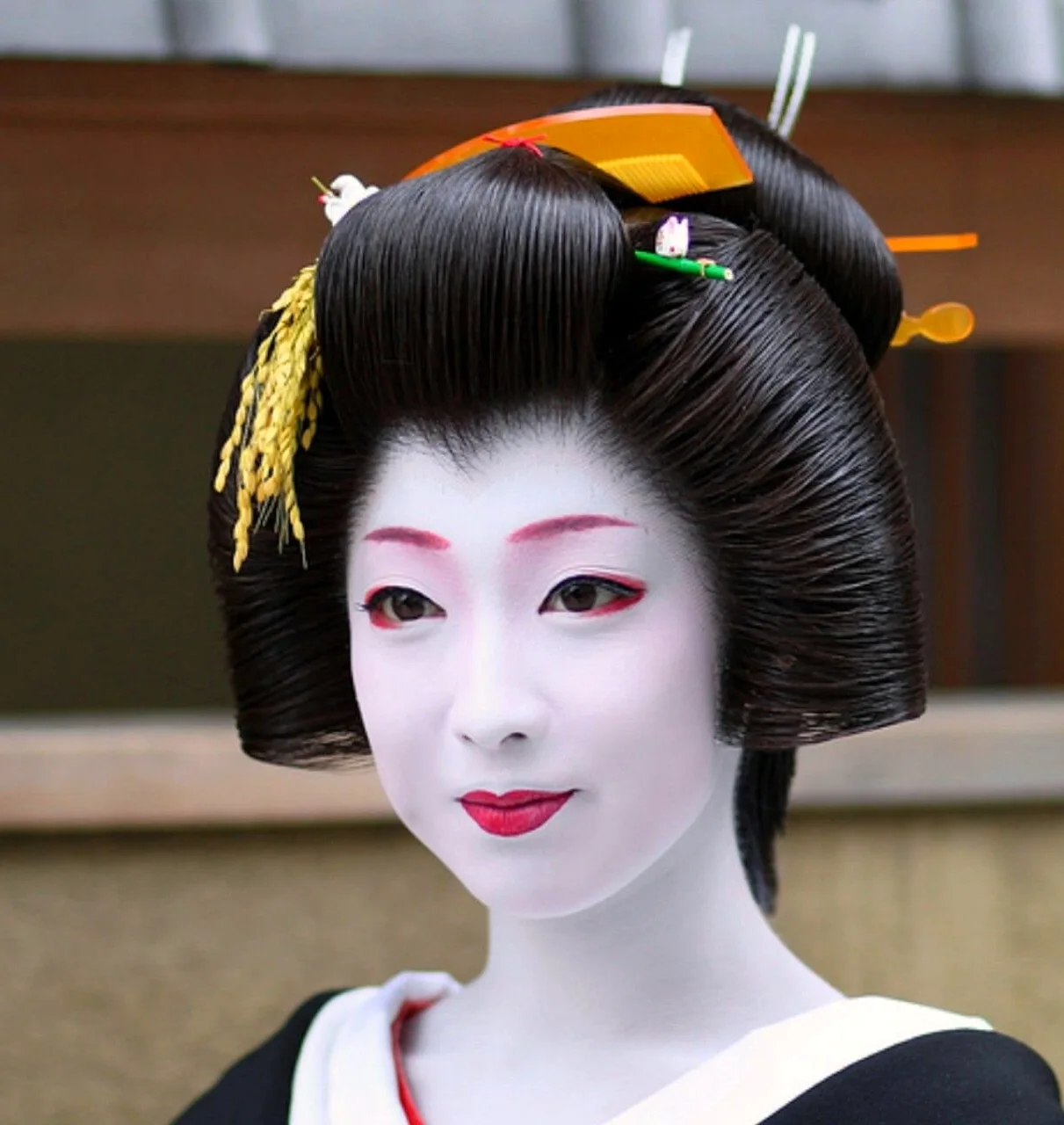 Женская прическа в японском стиле - 84 фото