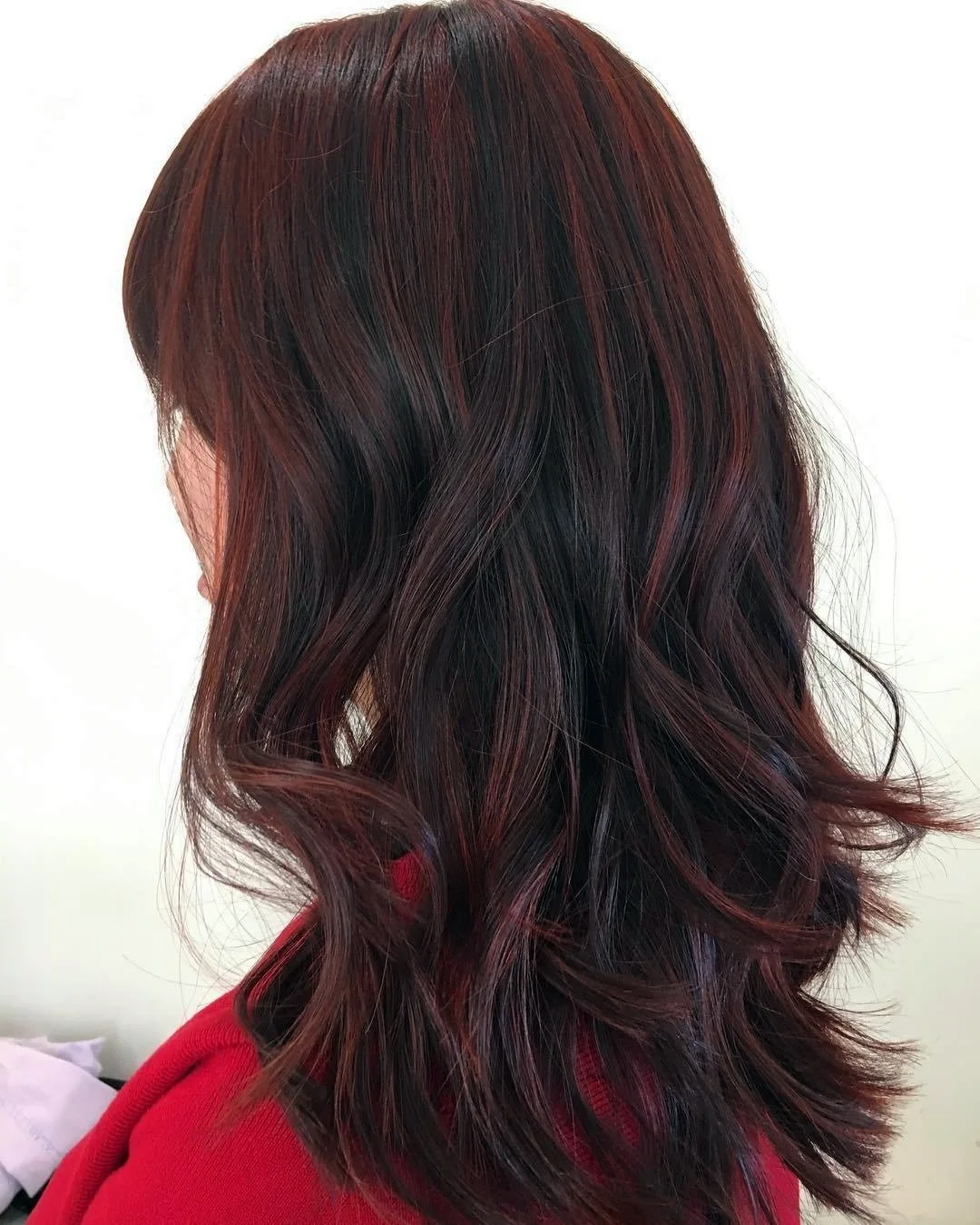 Бургунди Браун цвет волос
