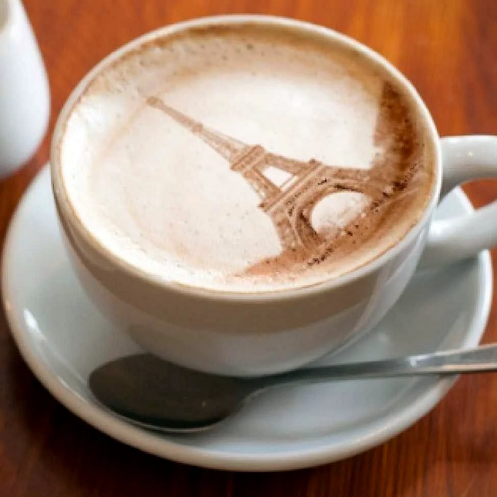 Чашка кофе в Париже