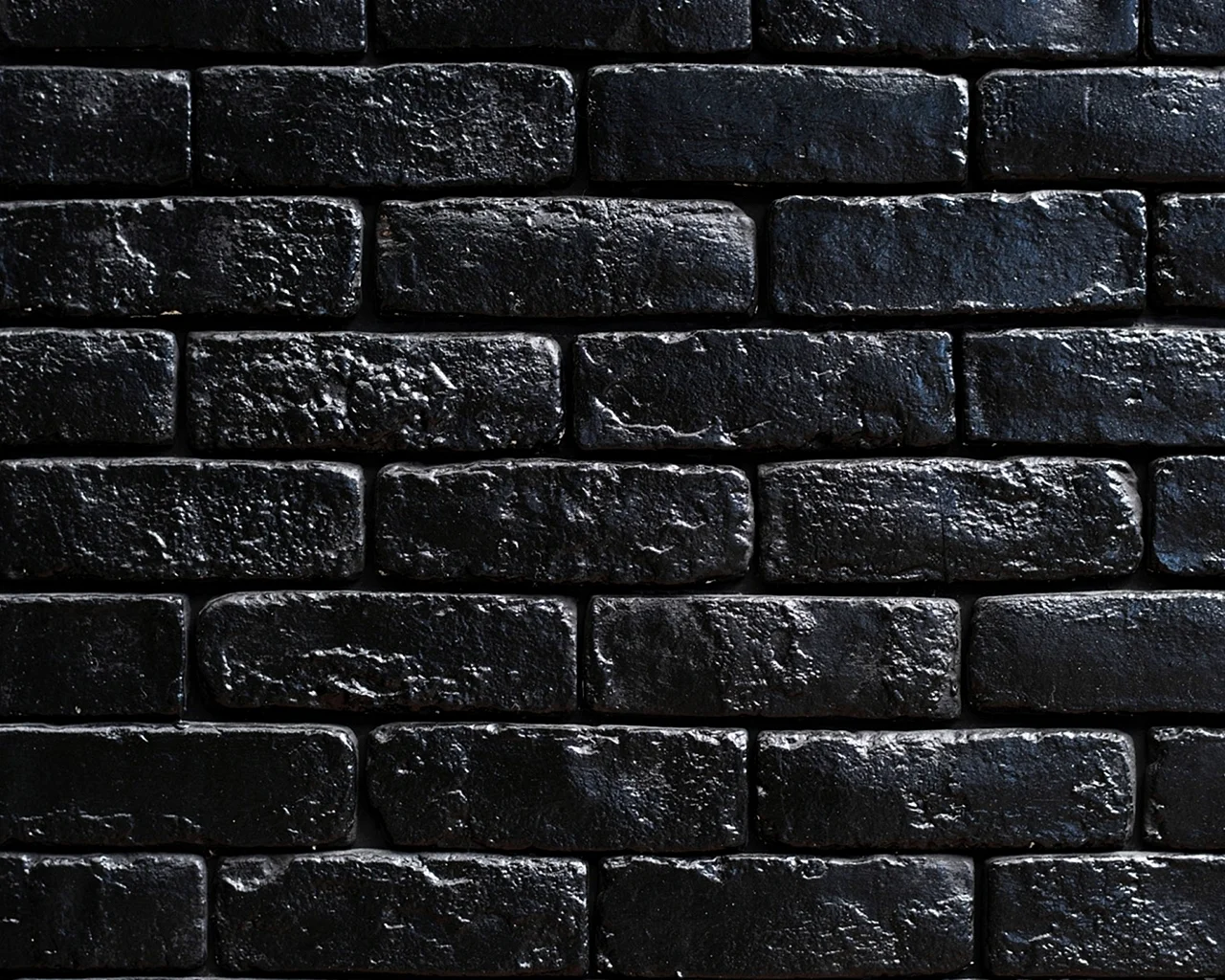 Черная каменная стена