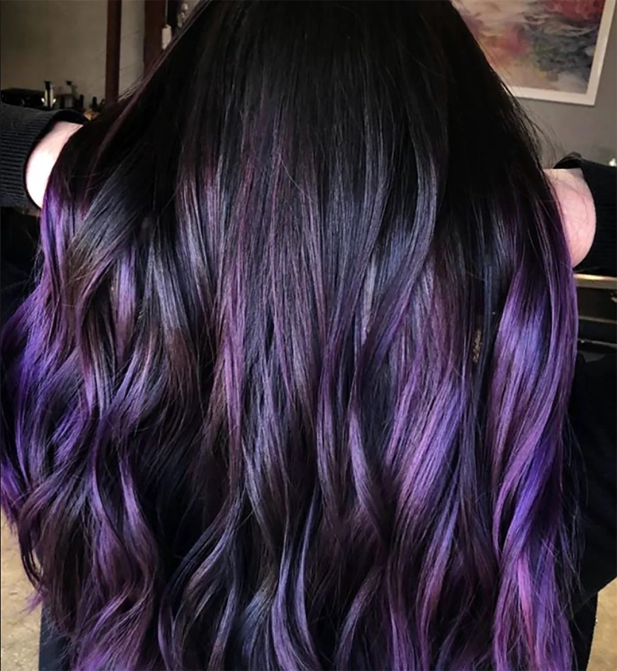 Черные волосы с фиолетовым оттенком