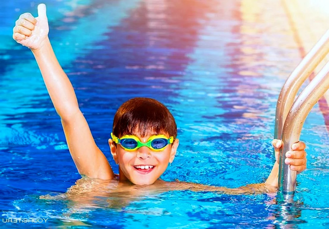 Дети на плавании фотосток