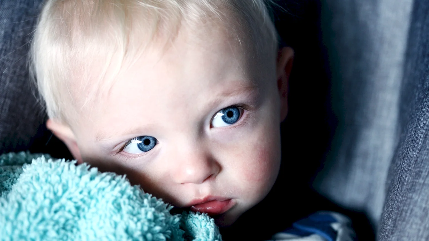 Дети с голубыми глазами