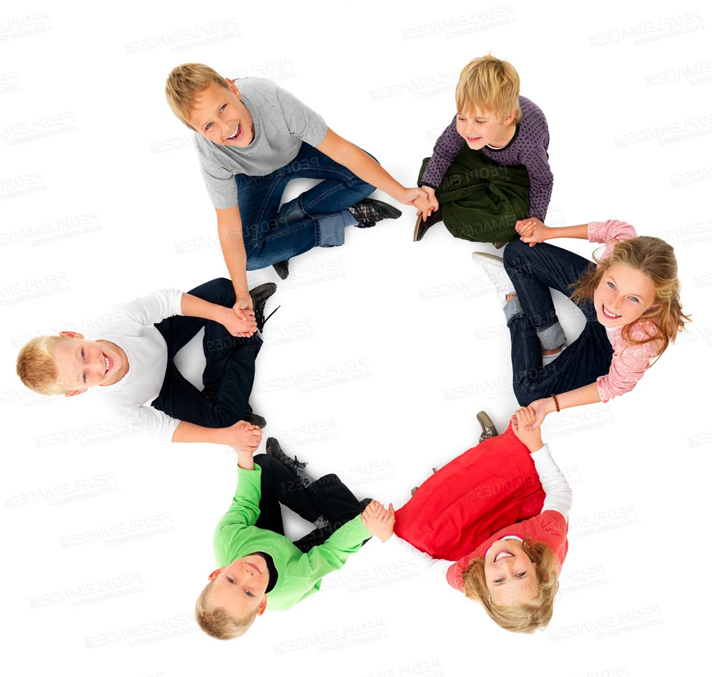 Дети в кругу