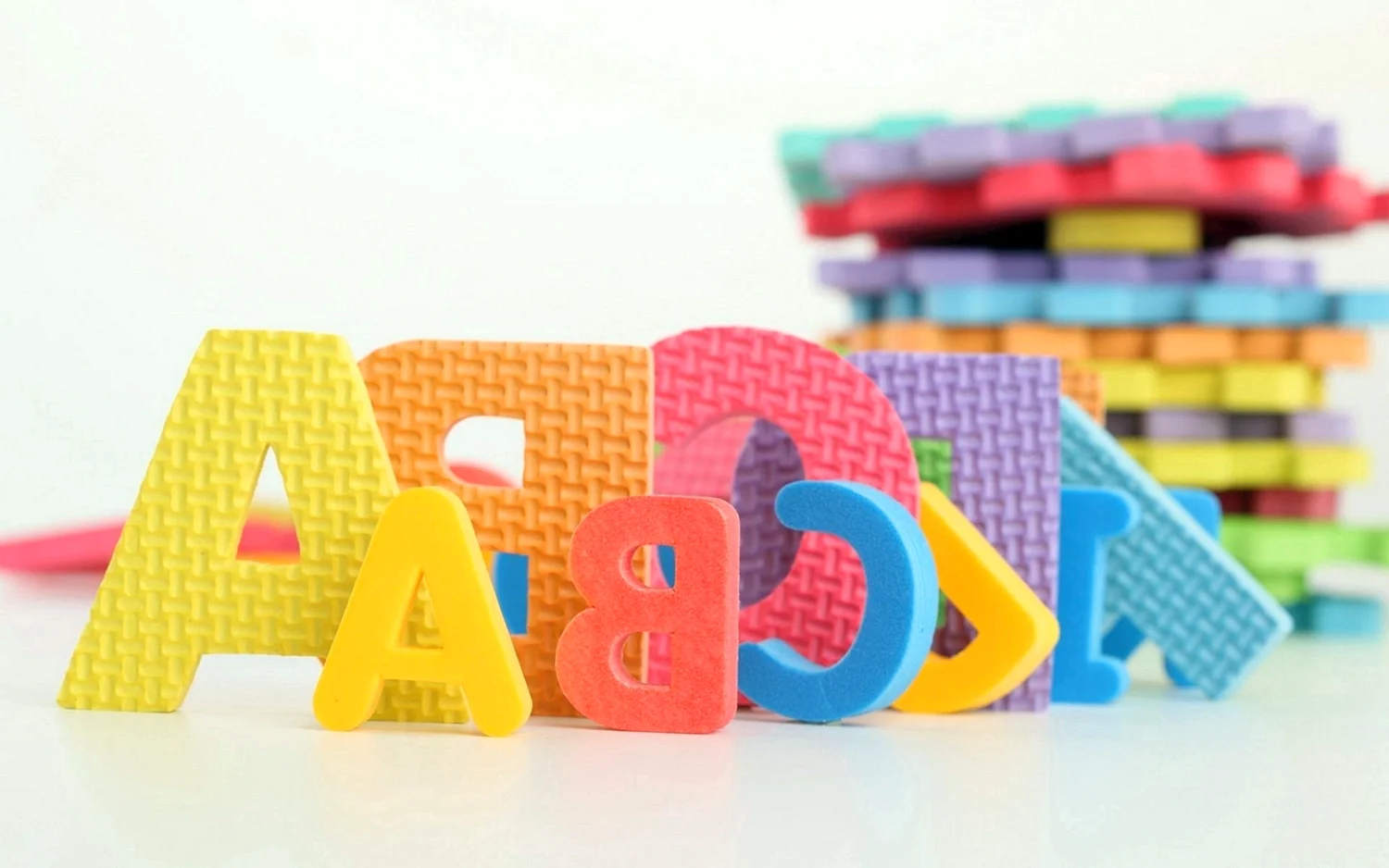 Детские игрушки буквы