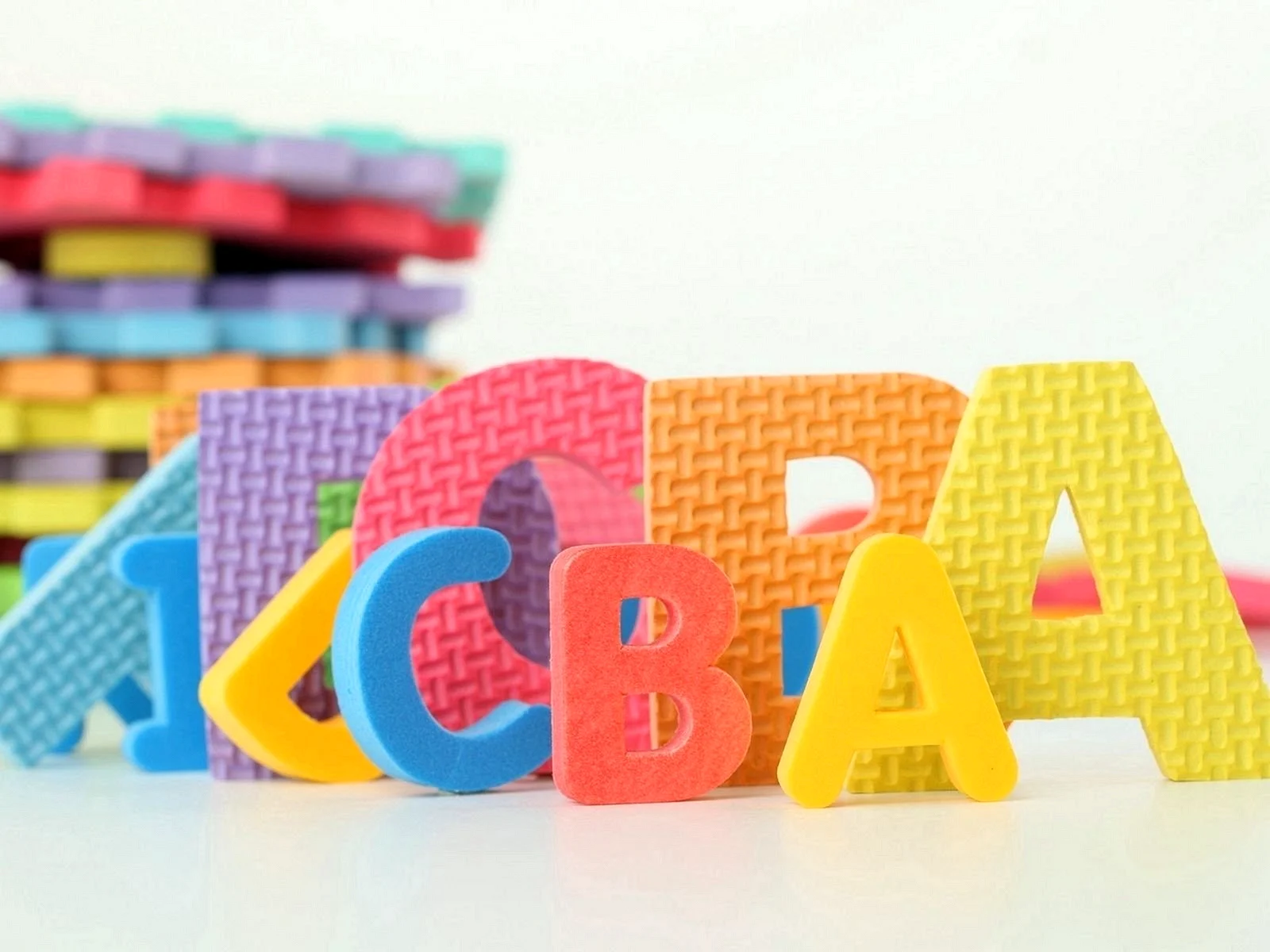 Детские игрушки буквы