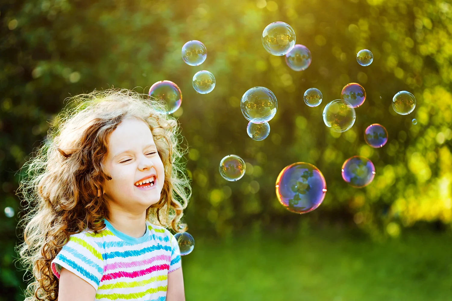 Детство мыльные пузыри