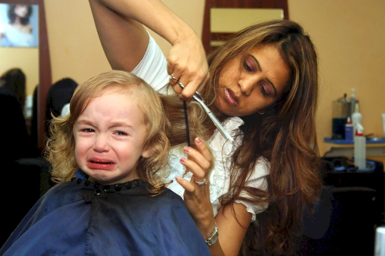 Девочка парикмахер
